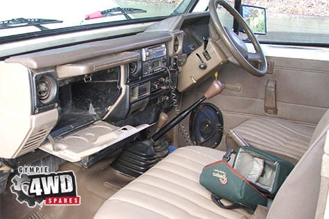 Toyota Landcruiser HZJ75 Ute - Dismantling now - Image 3
