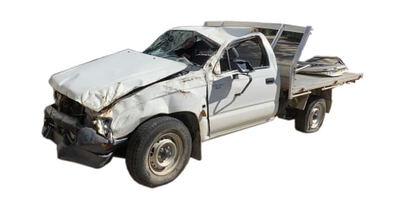 Toyota Hilux 2WD now fully dismantled - Image 2