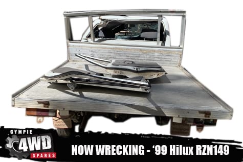 Toyota Hilux 2WD now fully dismantled - Image 6