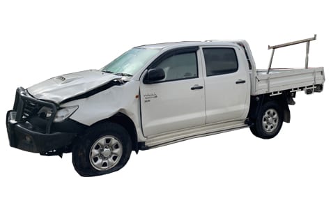 Toyota Hilux Dual Cab KUN26 2012 Model 4x4 Now Wrecking - Image 2