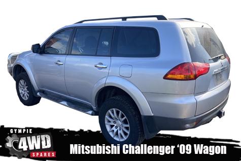 Mitsubishi Challenger 4x4 Wrecking now - Image 7
