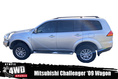 Mitsubishi Challenger 4x4 Wrecking now - Image 8
