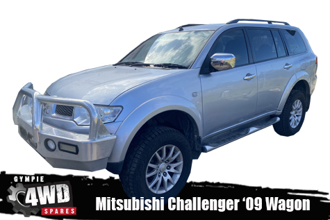 Mitsubishi Challenger 4x4 Wrecking now - Image 9