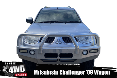 Mitsubishi Challenger 4x4 Wrecking now - Image 2