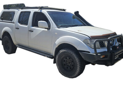 Nissan Navara D40 Dual Cab ute for wrecking