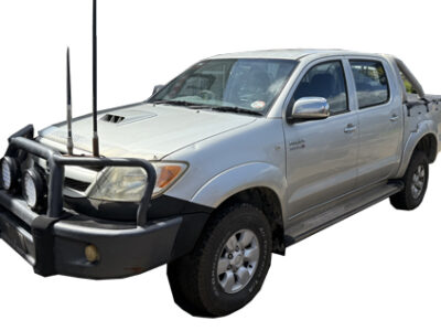 Toyota Hilux KUN26 Dual Cab 4x4 now wrecking - '05 model.