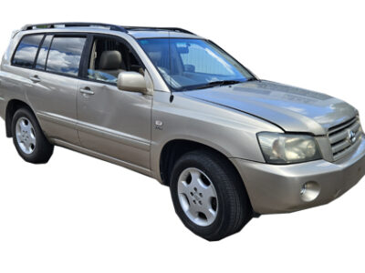 Toyota Kluger now wrecking