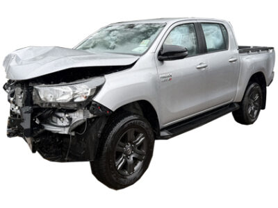 Now wrecking this 2025 model Hilux - low kms engine, auto
