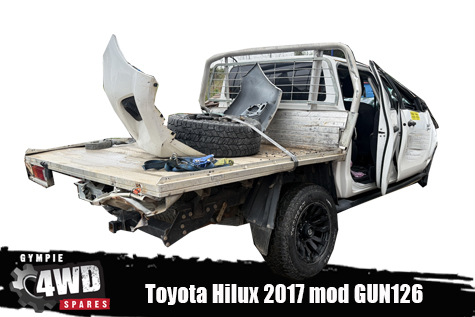 2017 Toyota Hilux 4x4 wrecking GUN126
