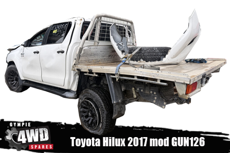 2017 Toyota Hilux 4x4 wrecking GUN126