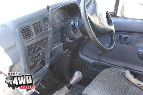 Toyota Hilux KZN165 Dual Cab - Image 3