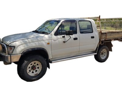 Toyota Hilux RZN16R 1998 Model 4x4 Wrecking