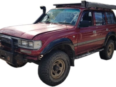 Toyota Landcruiser HDJ80 with 1HDT Engine now wrecking